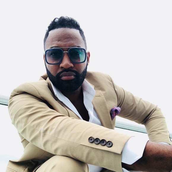 Meet your Posher, Paul - Picture 1 of 1